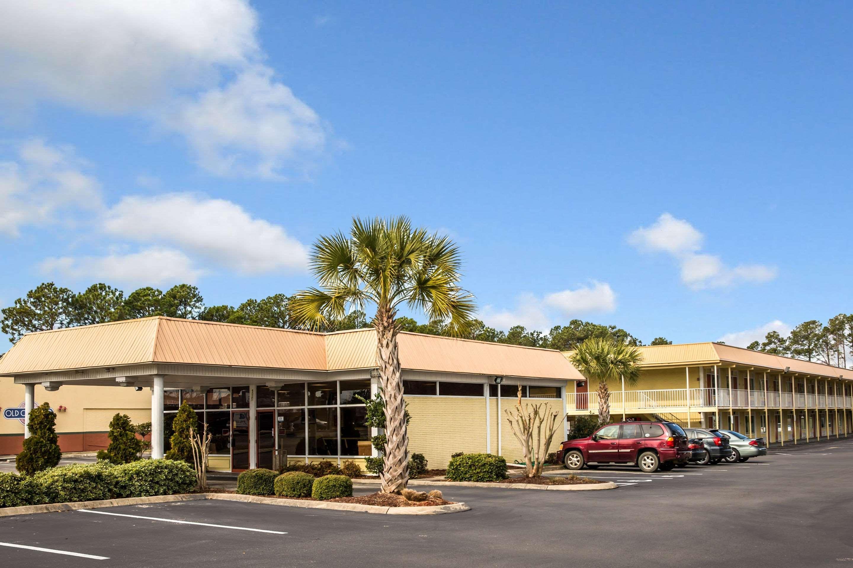 Rodeway Inn & Suites Wilmington North Exterior foto
